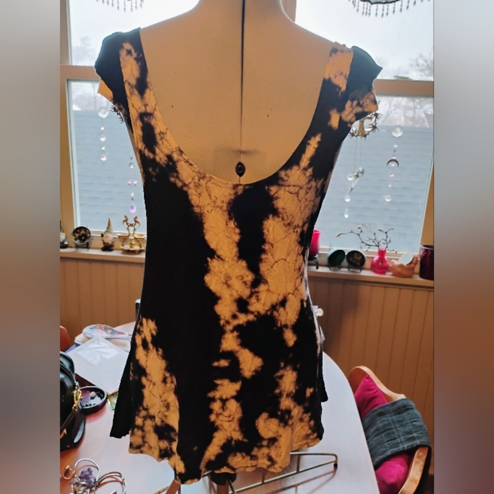DIY Tie-Dye Scoop Neck Women Top